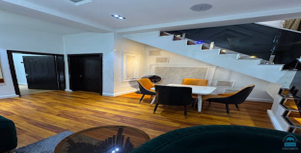 Golden Cottage apartments 